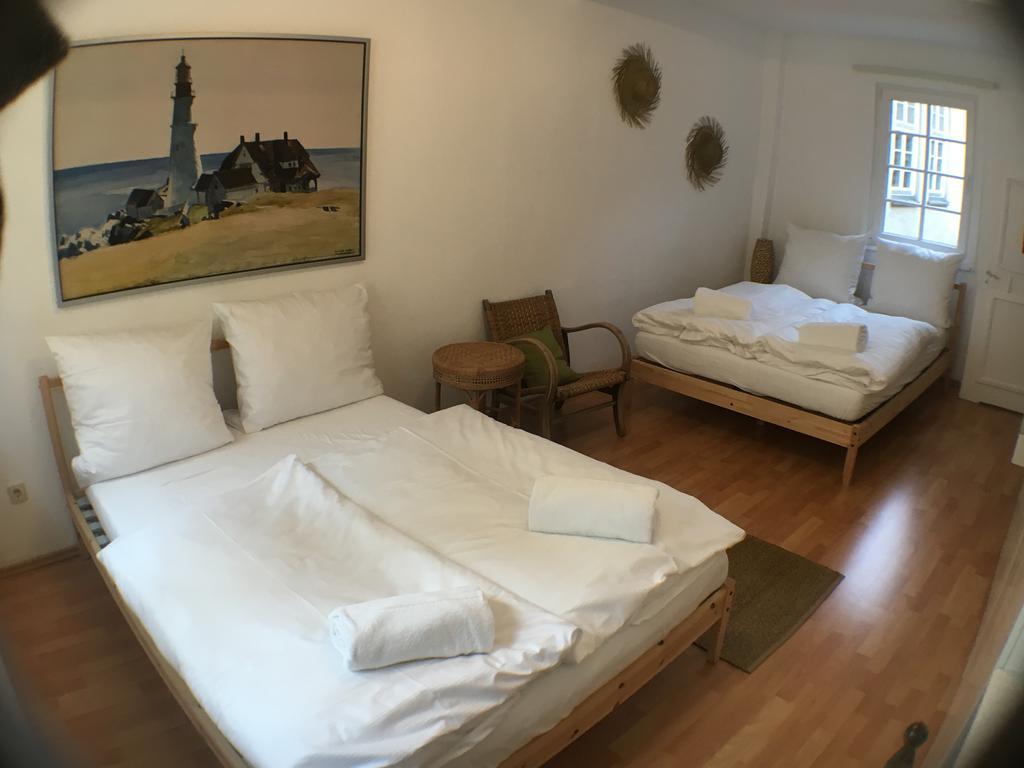 Privatzimmer In Bester Altstadtlage Тюбинген Номер фото